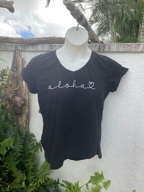 “aloha” Embroidered T-Shirt Size M